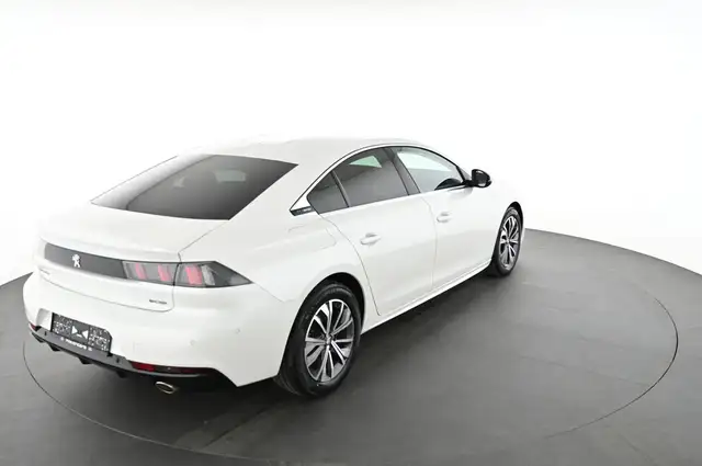 Peugeot 508 view 2