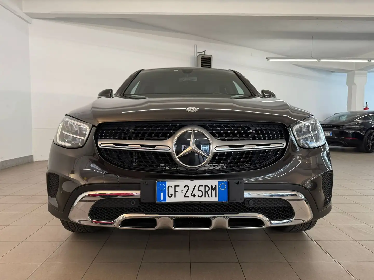 Mercedes-Benz GLC 300 GLC 300 de 4Matic EQ-Power Coupé Business Černá - 2