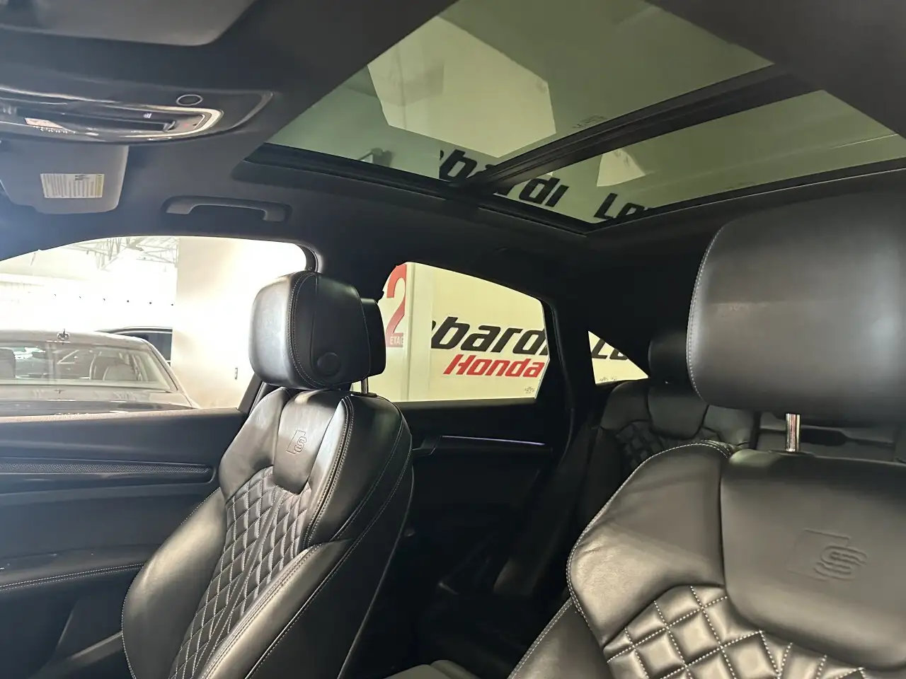 Audi SQ5 снимка Audi SQ5