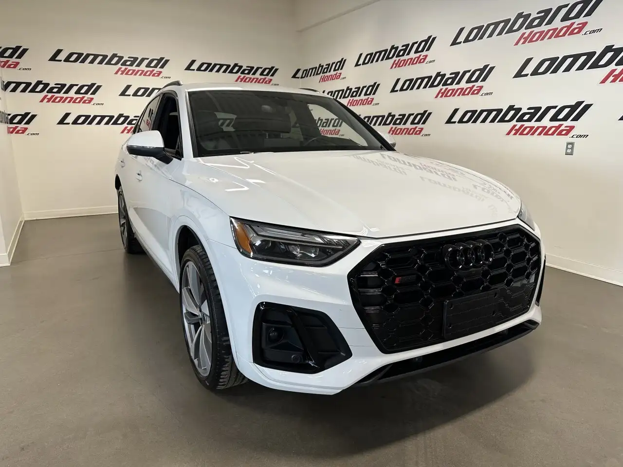 Audi SQ5 снимка Audi SQ5