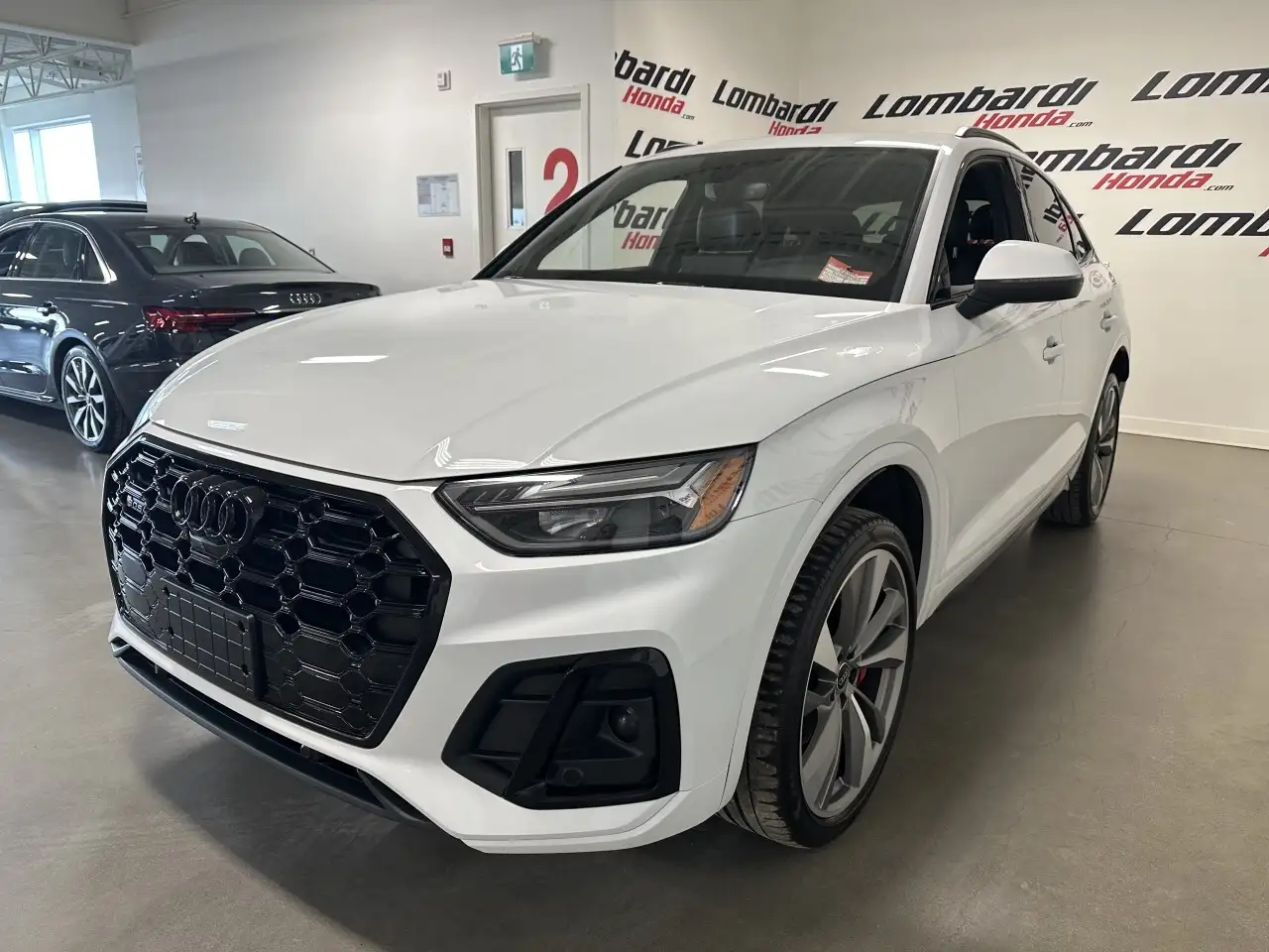 Audi SQ5 снимка Audi SQ5