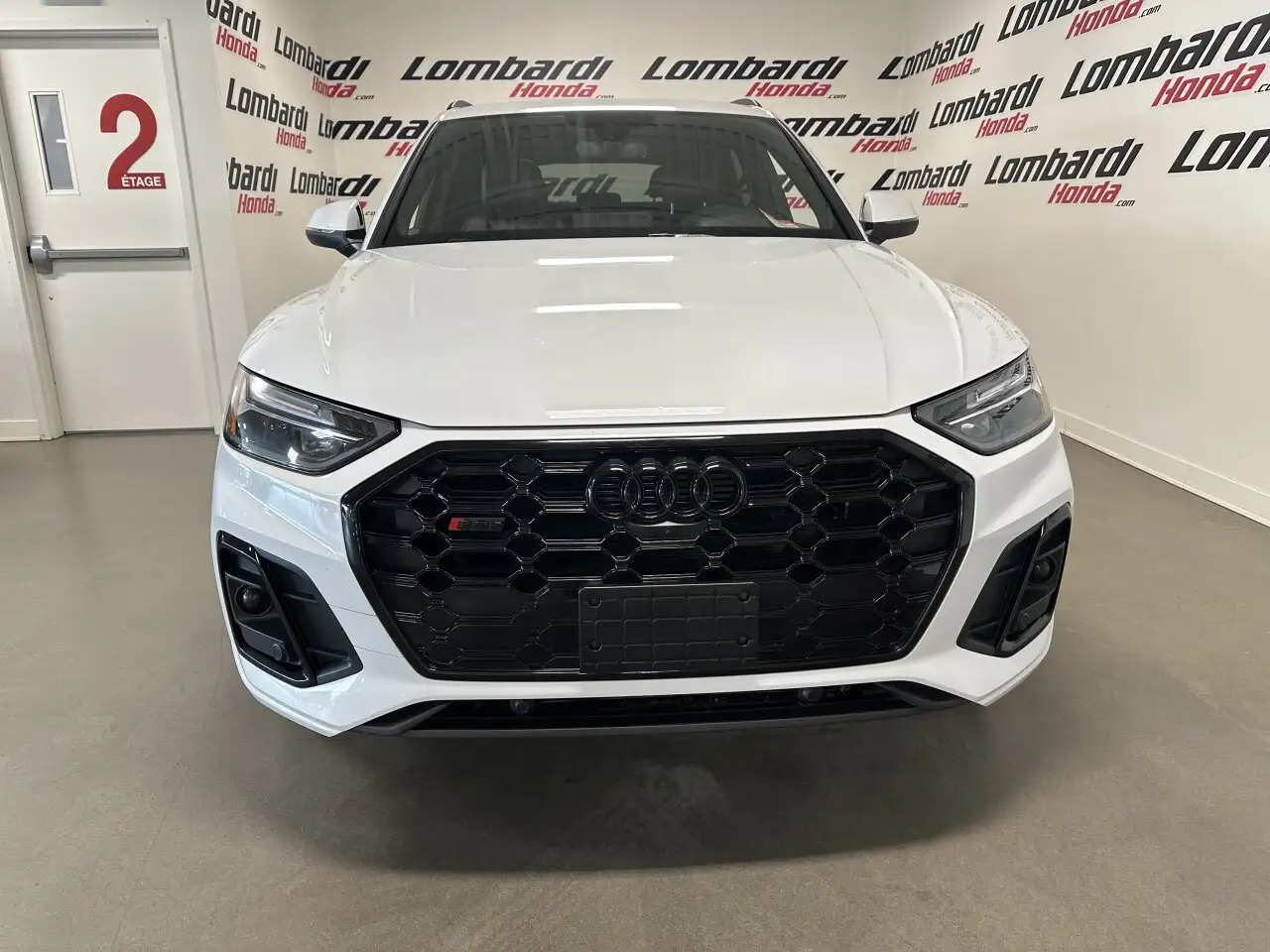 Audi SQ5 снимка Audi SQ5