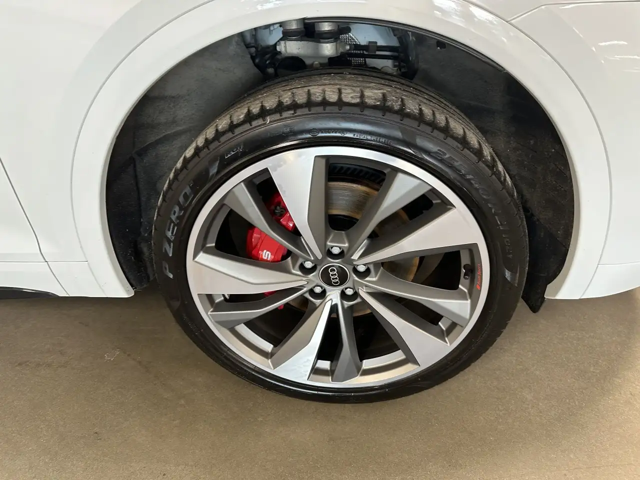 Audi SQ5 снимка Audi SQ5
