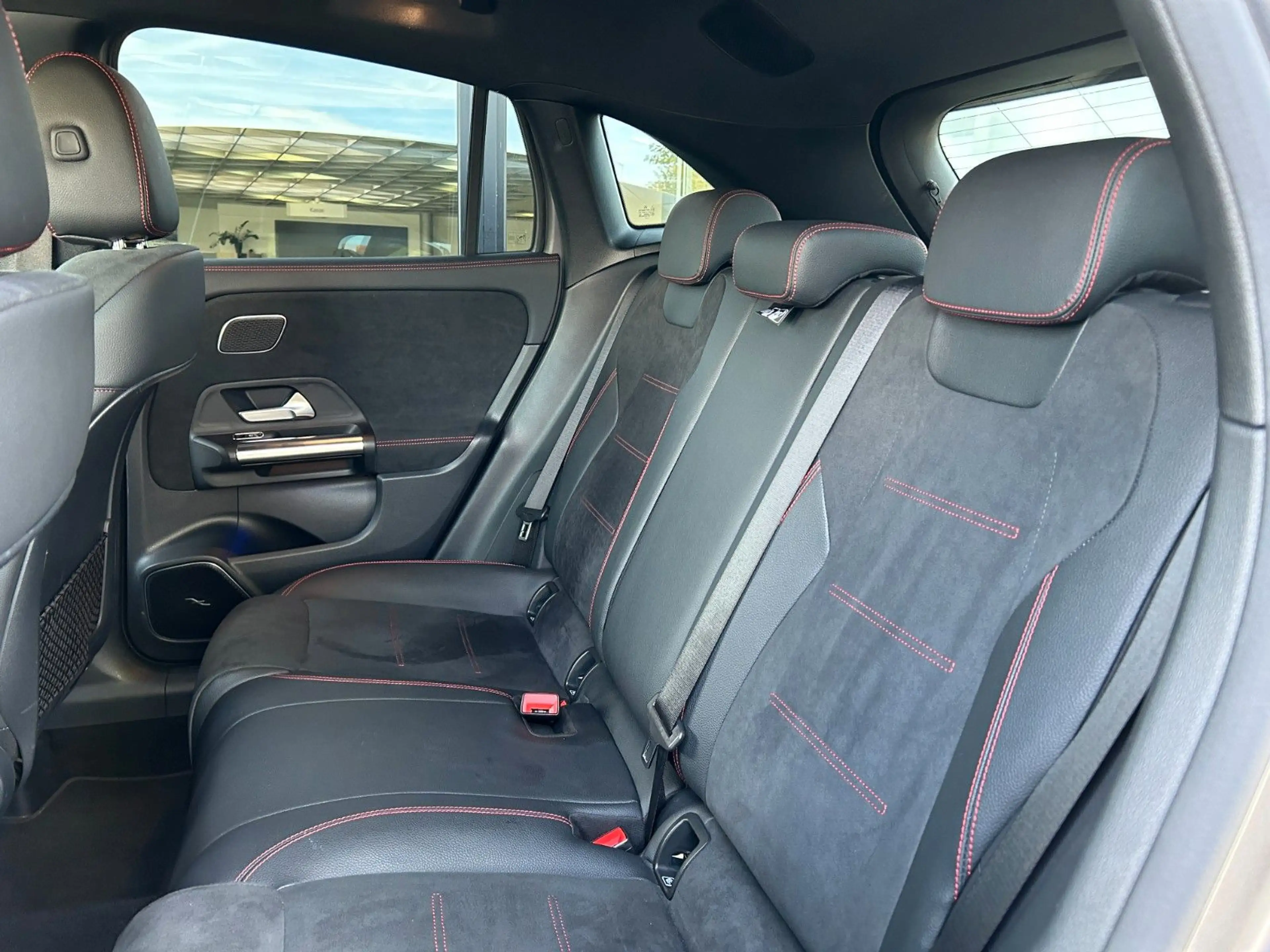 Mercedes-Benz GLA 250 e AMG, MULTIBEAM, NIGHT, 360, AHK — photo 11