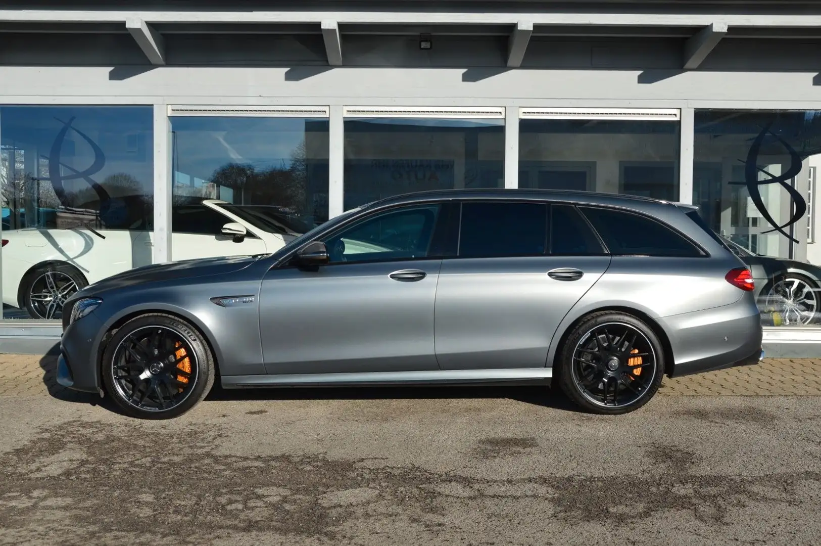 Mercedes-Benz E 63 AMG AMG E 63 S 4M+ T*POSAIDON830**KERAMIK*3xCARBON* Grau - 2