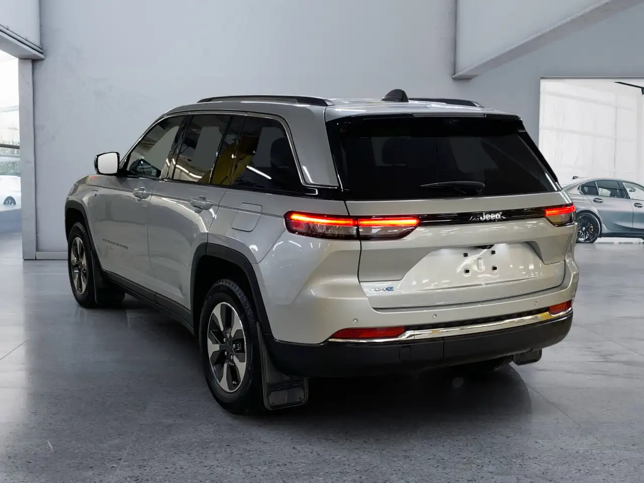 Jeep Grand Cherokee снимка Jeep Grand Cherokee