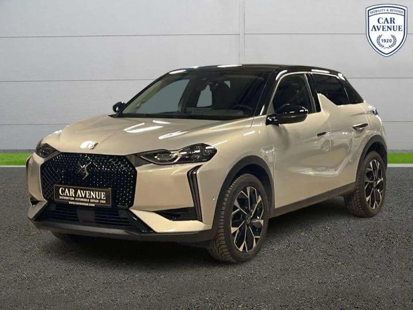 DS Automobiles DS 3 PureTech 130ch Rivoli Automatique Gris - 1