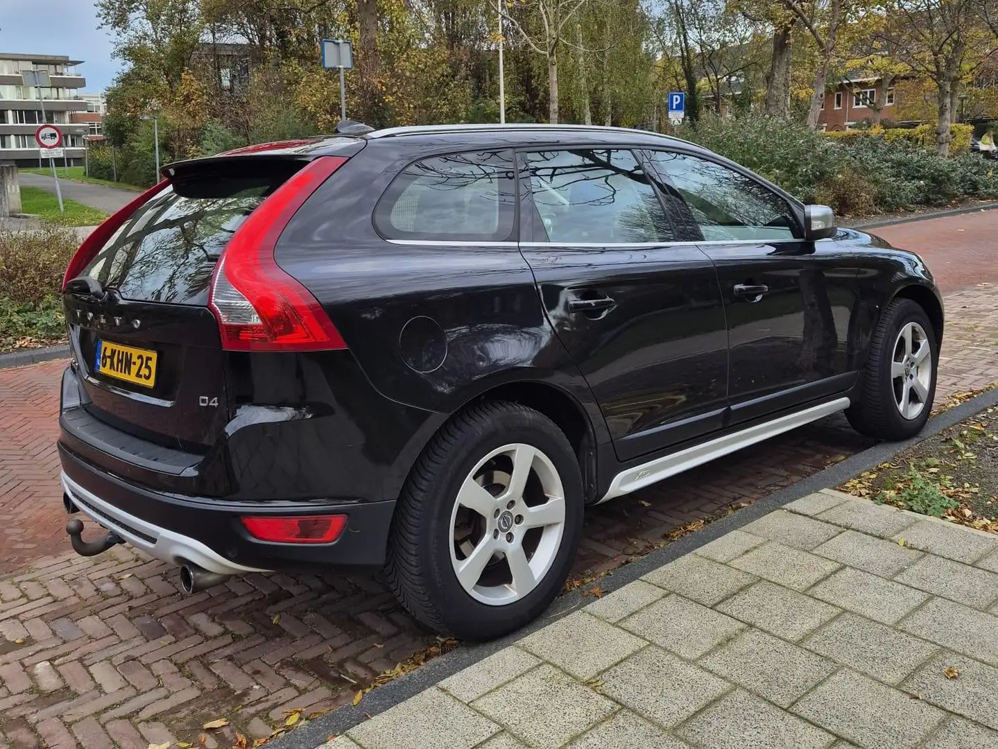 Volvo XC60 XC60 2.0 D4 R-Design - 2