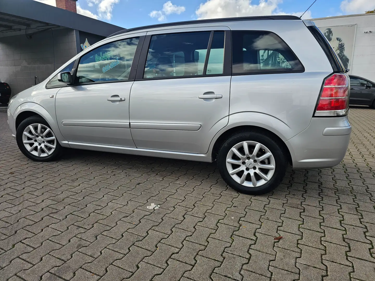 Opel Zafira Zafira 1.8 Edition,7-Sitze,Alu,ZV,el-F,Tüv10/27 Schwarz - 1