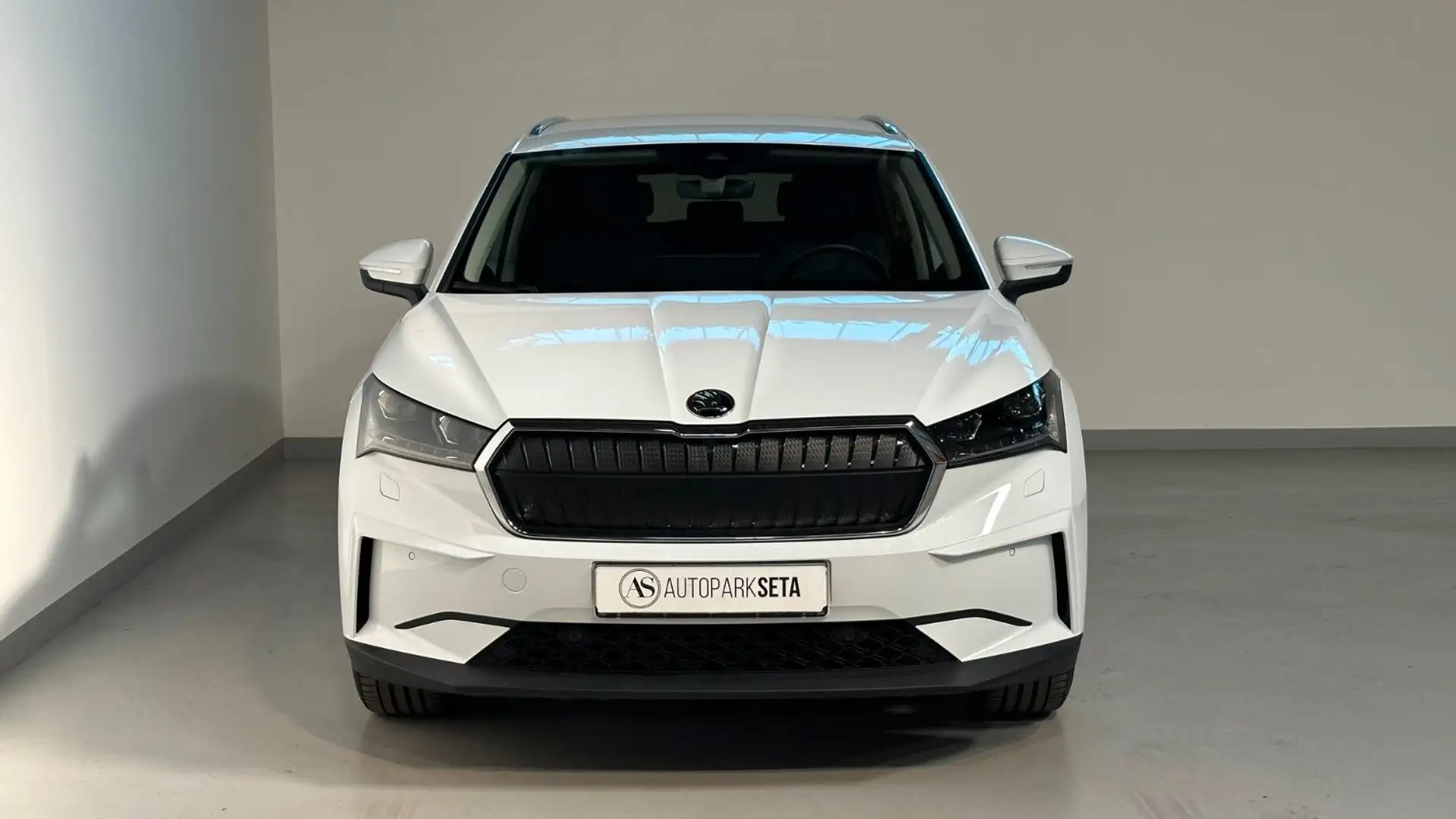 Skoda Enyaq 60 Loft 62kWh AID*MTRX*LANE*W-PUMP*MEM*20" Weiß - 2