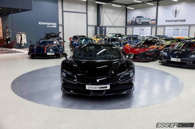 Ferrari SF90 Spider racing seats | full carbon