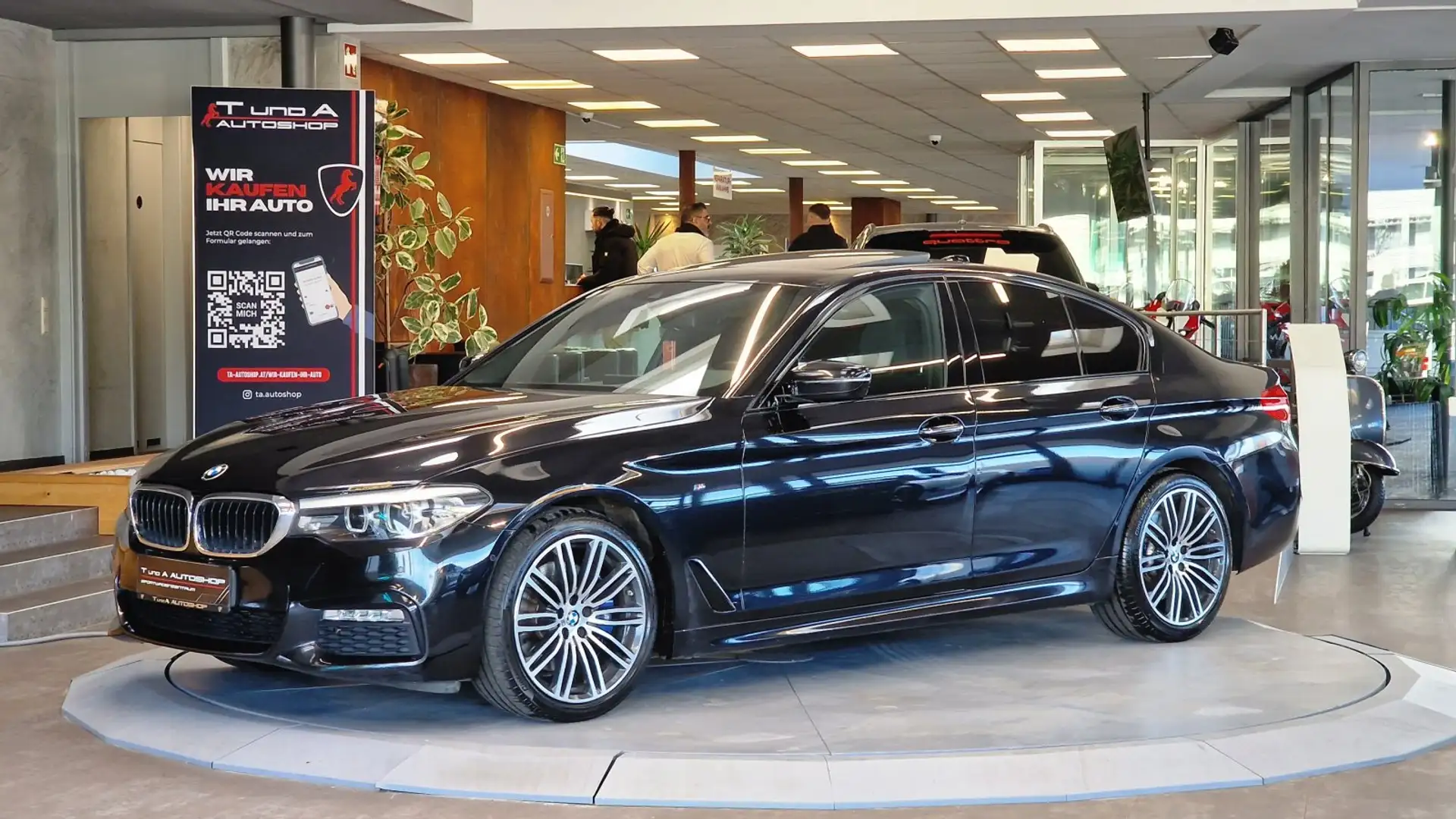 BMW 530 d xDrive M-Paket Aut. *Head-up*Schiebedach*Navi* Schwarz - 2