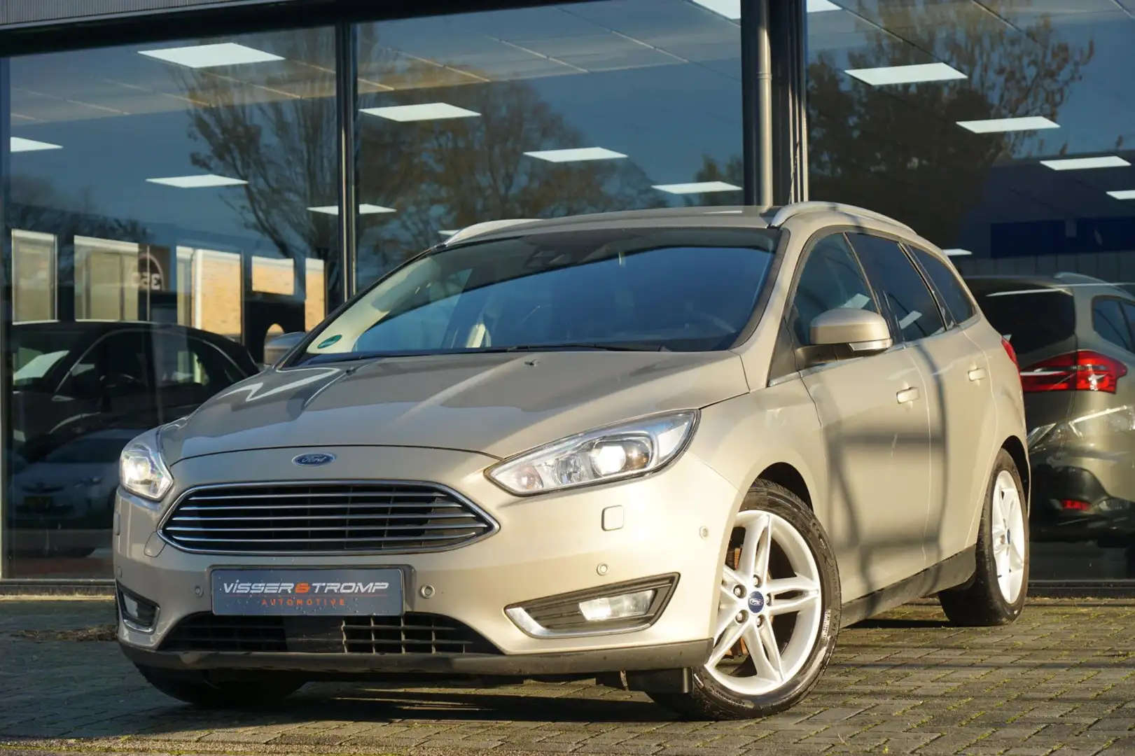 Ford Focus Wagon 1.0 125PK Titanium - Tectonic Silver - Nav/L Zilver - 2