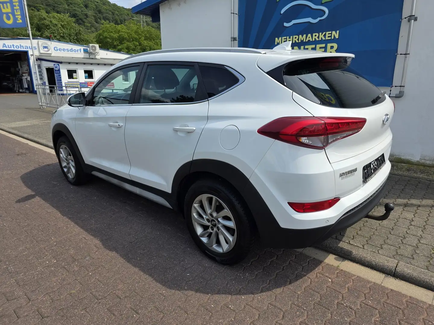 Hyundai TUCSON 1.6 AHK Navi RCam BT PDC 17"Alu Shzg 97 kW (132... Wit - 2