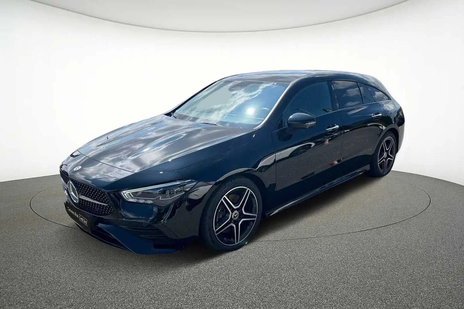 Mercedes-Benz CLA 200 d Shooting Brake AMG Line Noir - 1