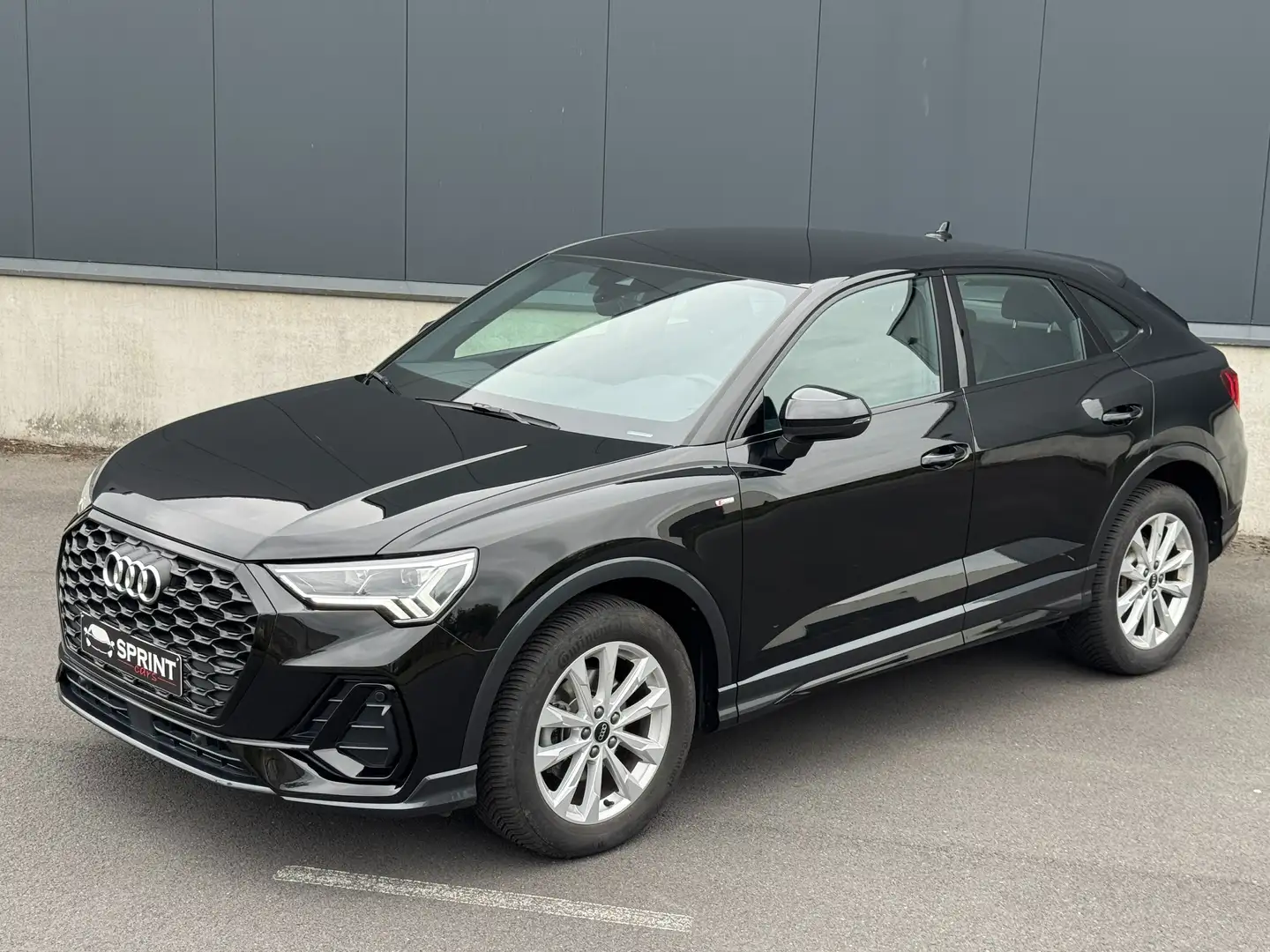 Audi Q3 35 TFSI Sportback S-Tronic S-Line | Navi | Zetverw Zwart - 1