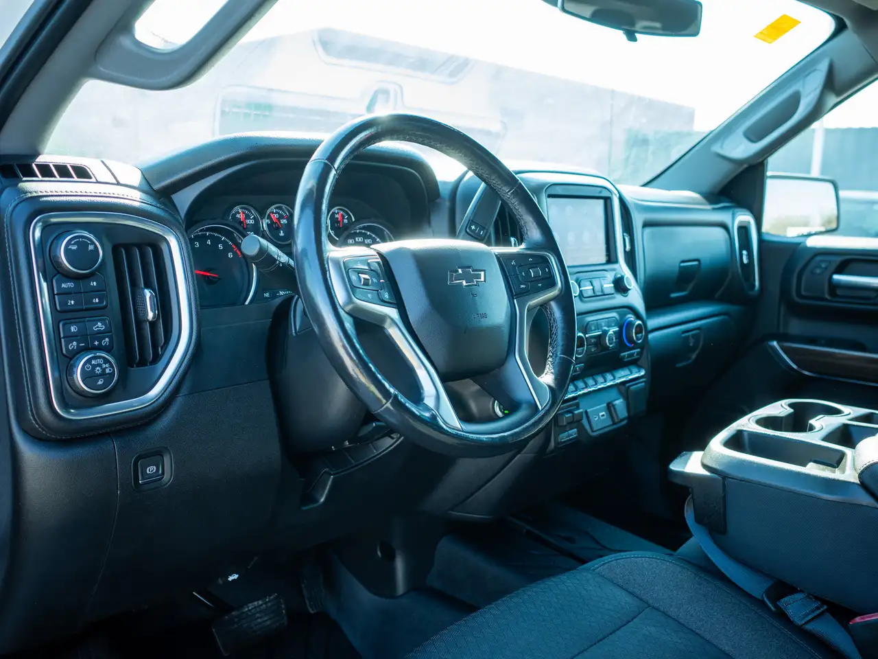 Chevrolet Silverado 1500 снимка Chevrolet Silverado 1500