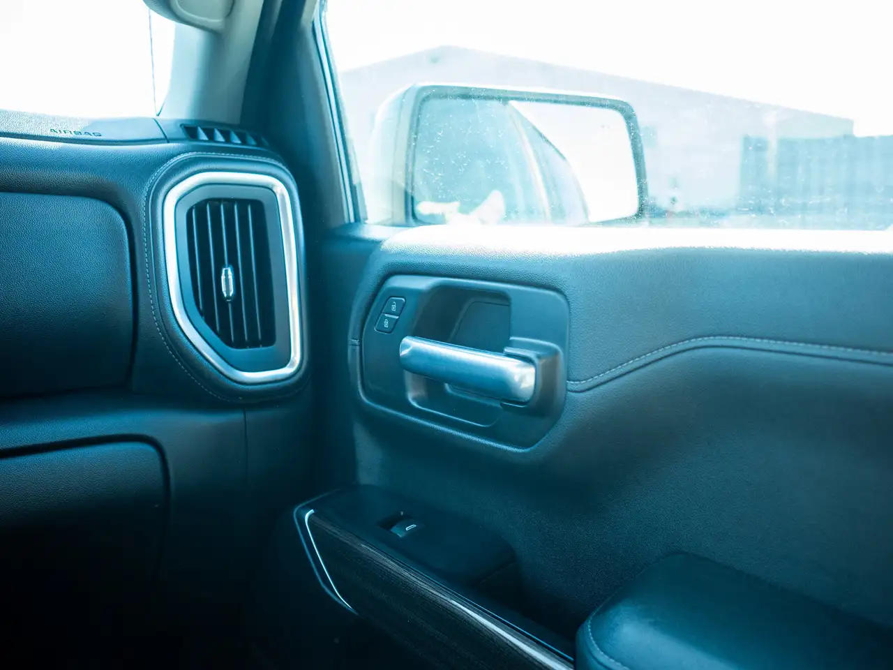 Chevrolet Silverado 1500 снимка Chevrolet Silverado 1500