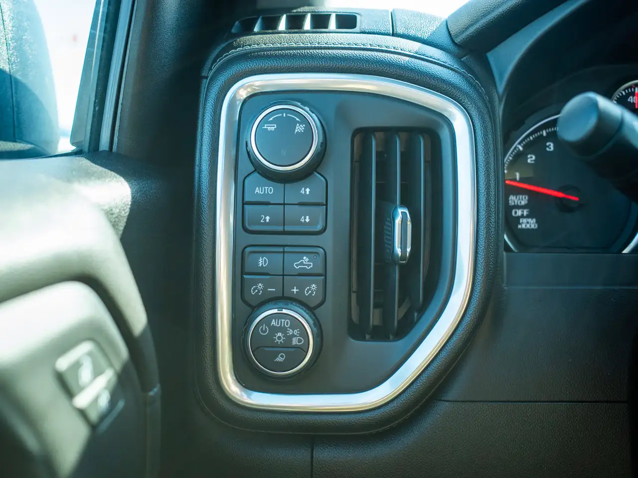 Chevrolet Silverado 1500 снимка Chevrolet Silverado 1500