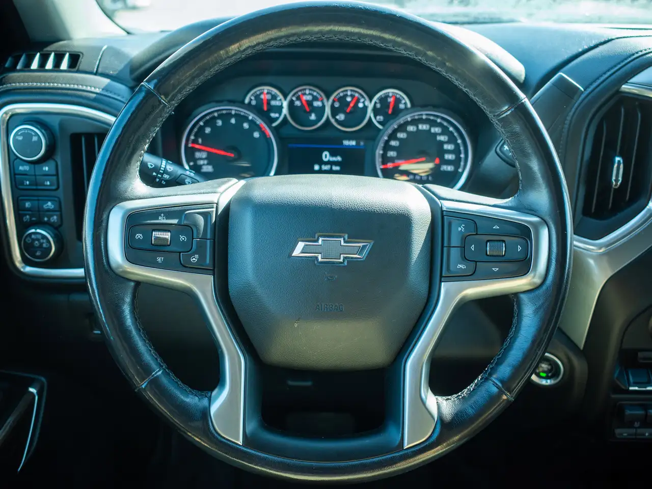 Chevrolet Silverado 1500 снимка Chevrolet Silverado 1500