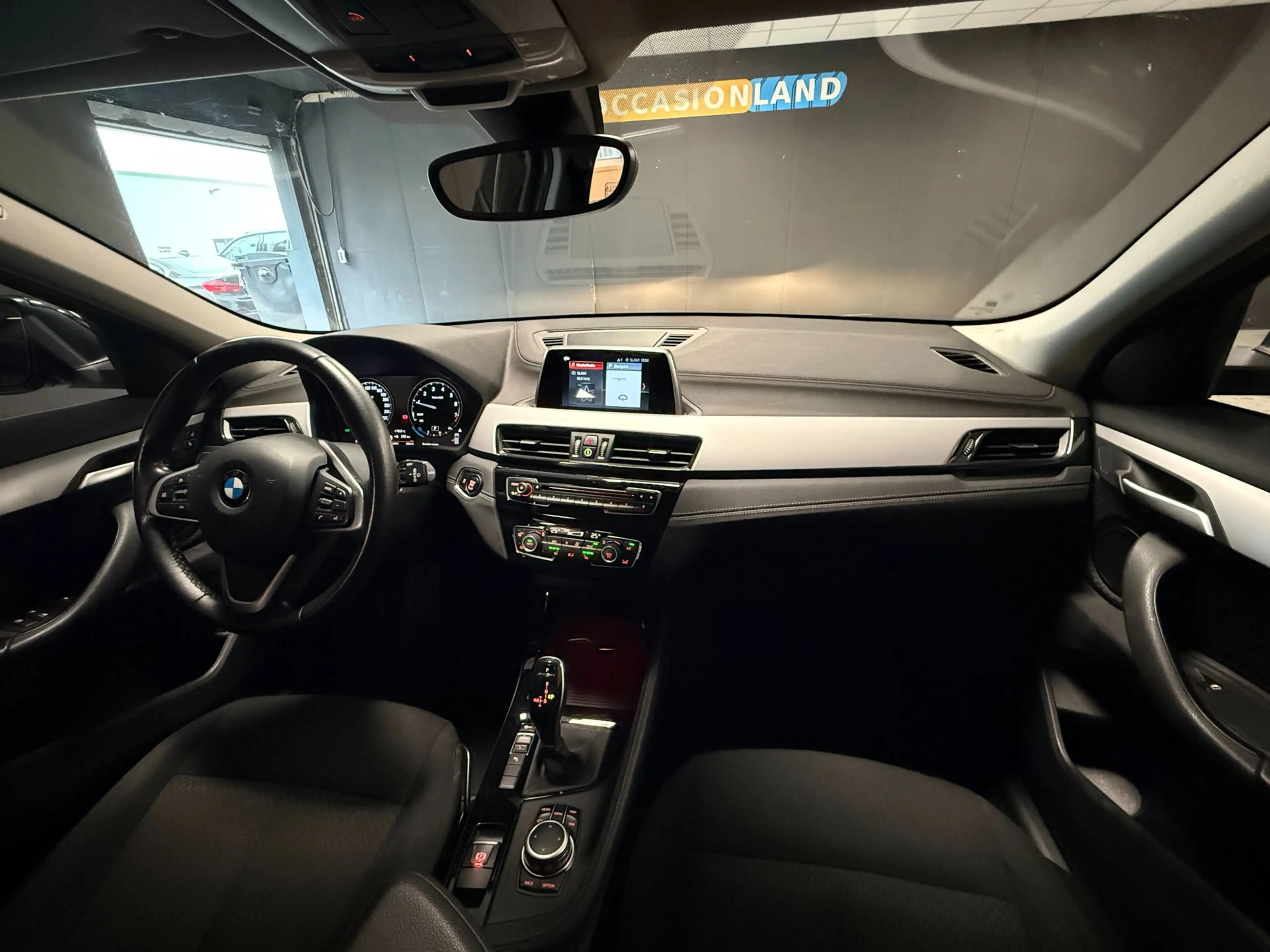 BMW X2 SDrive18i Executive|CAMERA|BLUETOOTH|STOELV|PDC|18 — photo 13