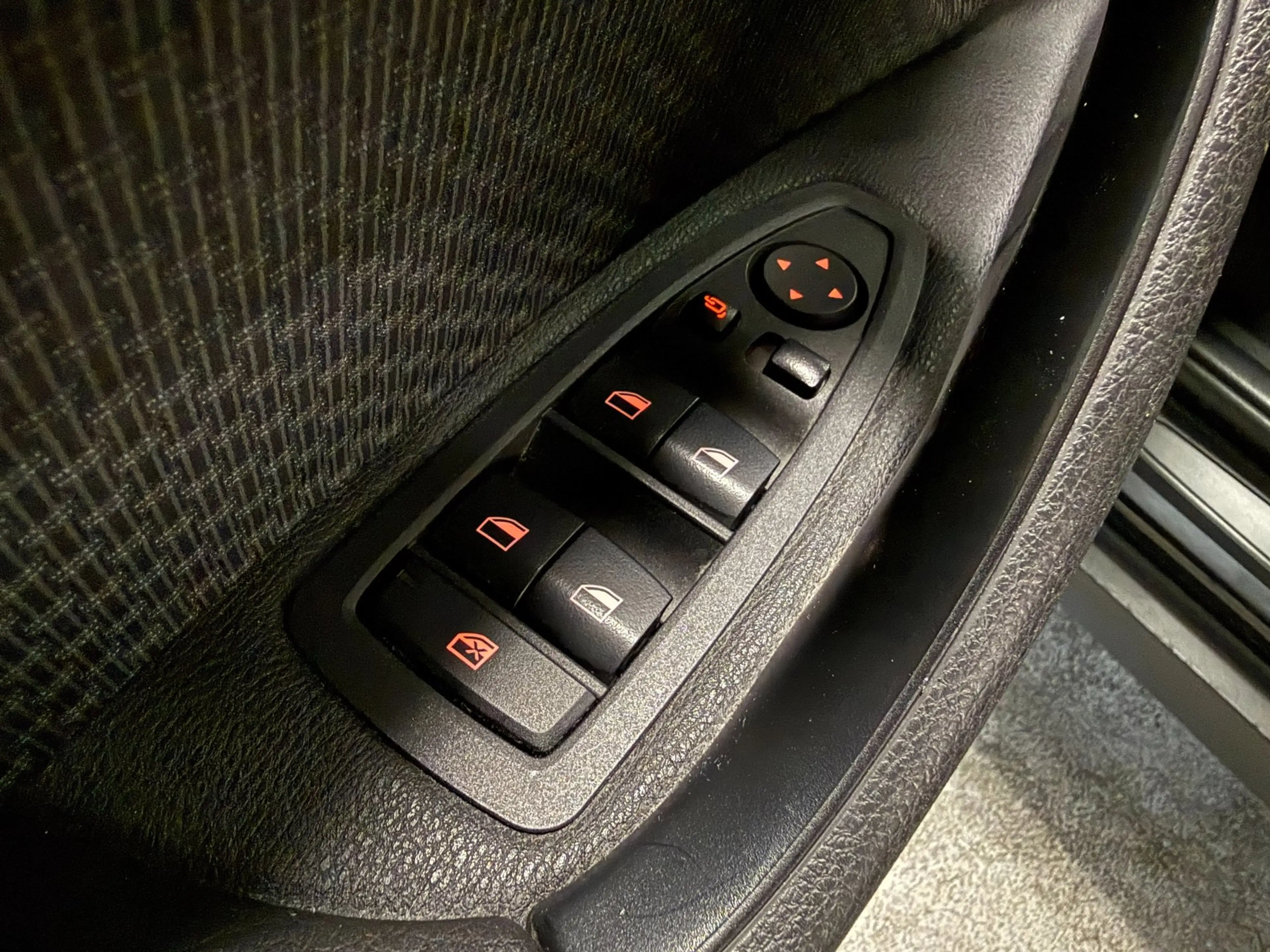 BMW X2 SDrive18i Executive|CAMERA|BLUETOOTH|STOELV|PDC|18 — photo 24
