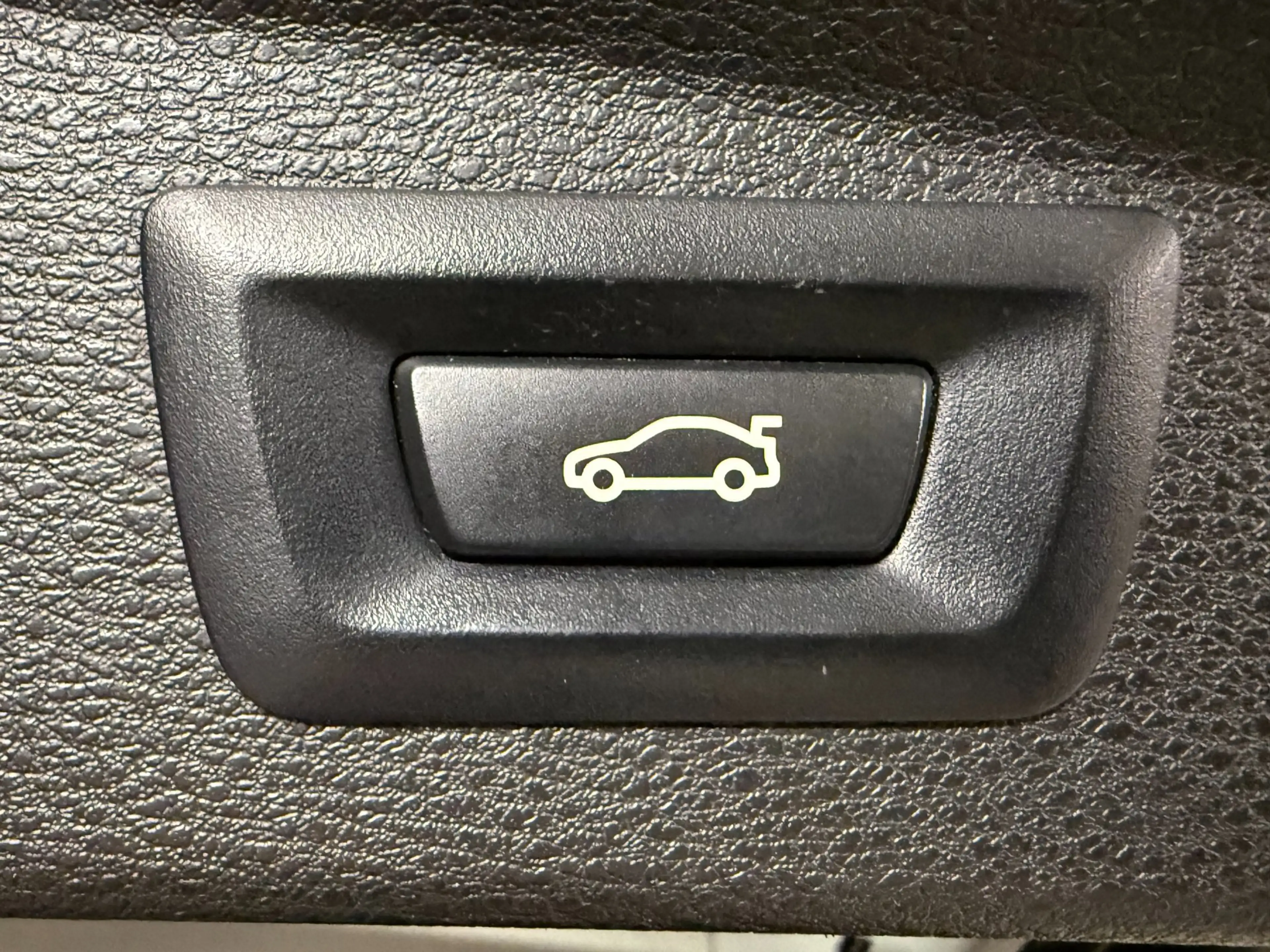 BMW X2 SDrive18i Executive|CAMERA|BLUETOOTH|STOELV|PDC|18 — photo 9