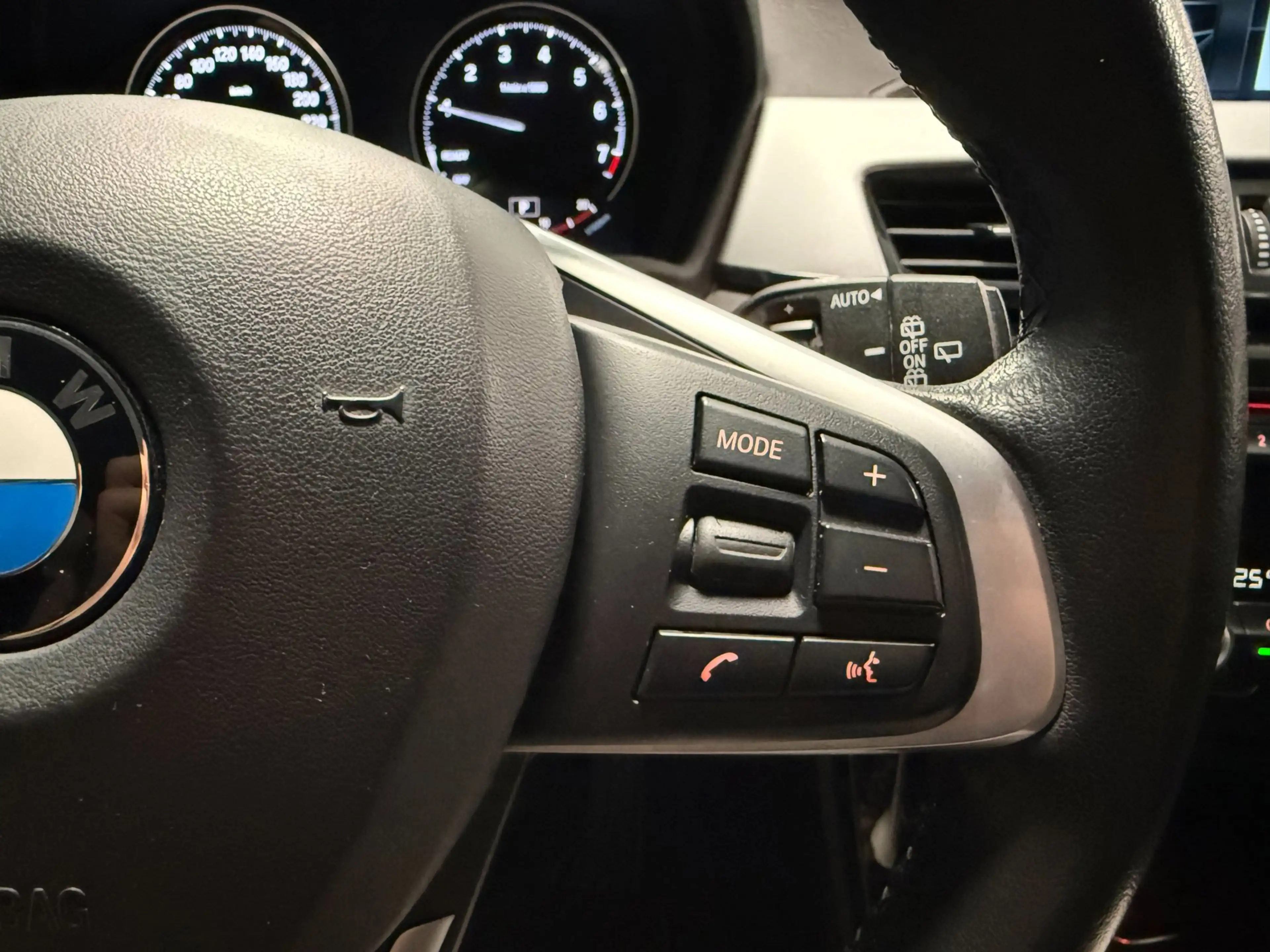 BMW X2 SDrive18i Executive|CAMERA|BLUETOOTH|STOELV|PDC|18 — photo 16