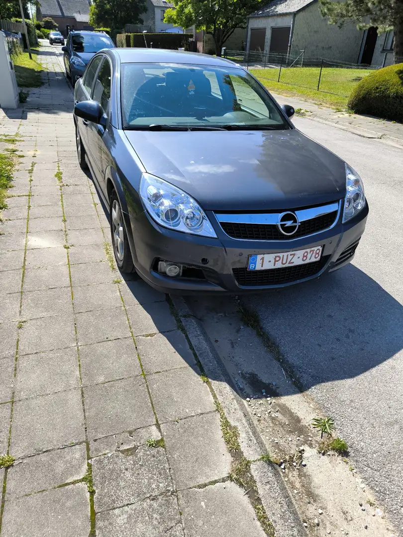 Opel Vectra 1.9 CDTI 100 Essentia - 1