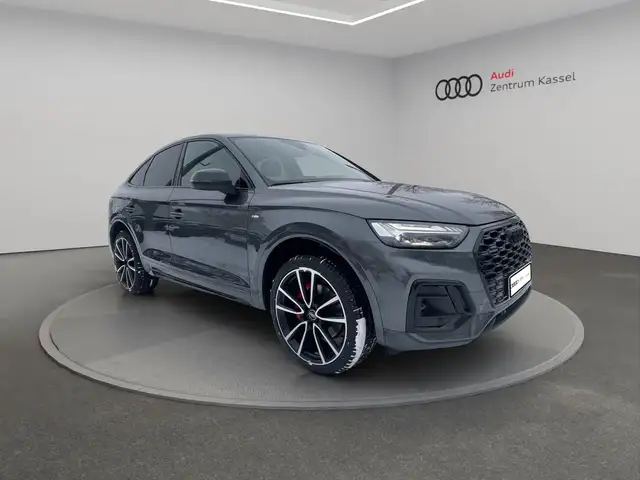 Audi Q5 view 9