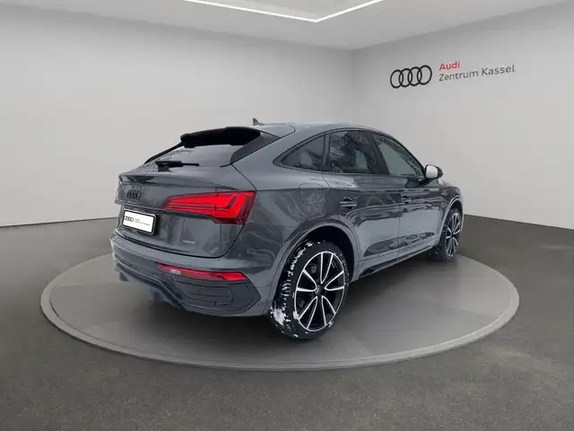 Audi Q5 view 7