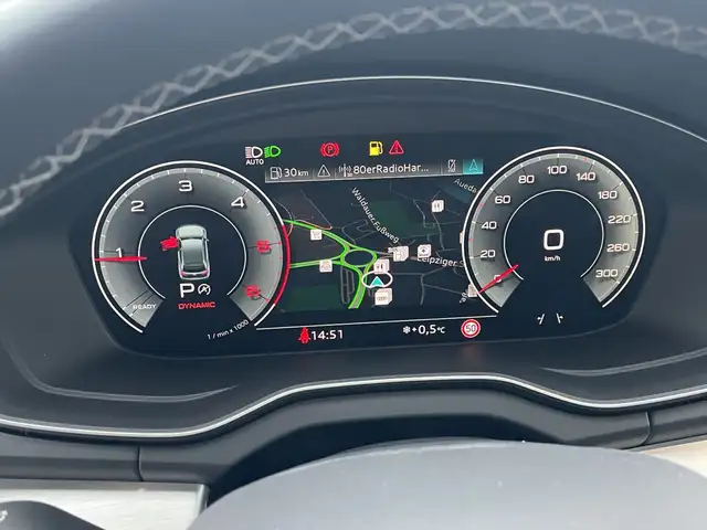 Audi Q5 view 13