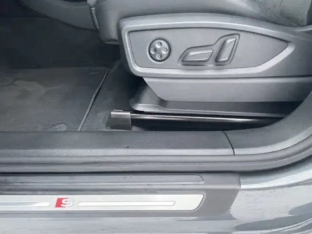 Audi Q5 view 24