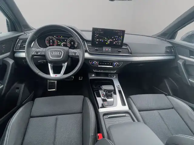 Audi Q5 view 17