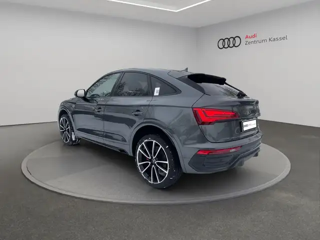 Audi Q5 view 5