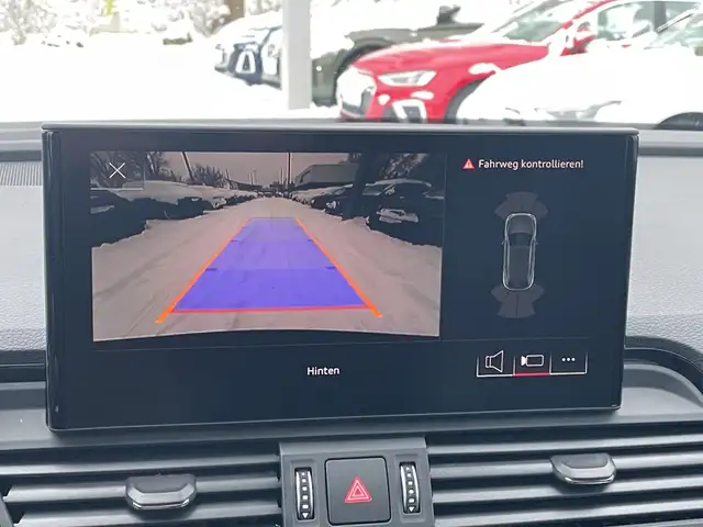 Audi Q5 view 26