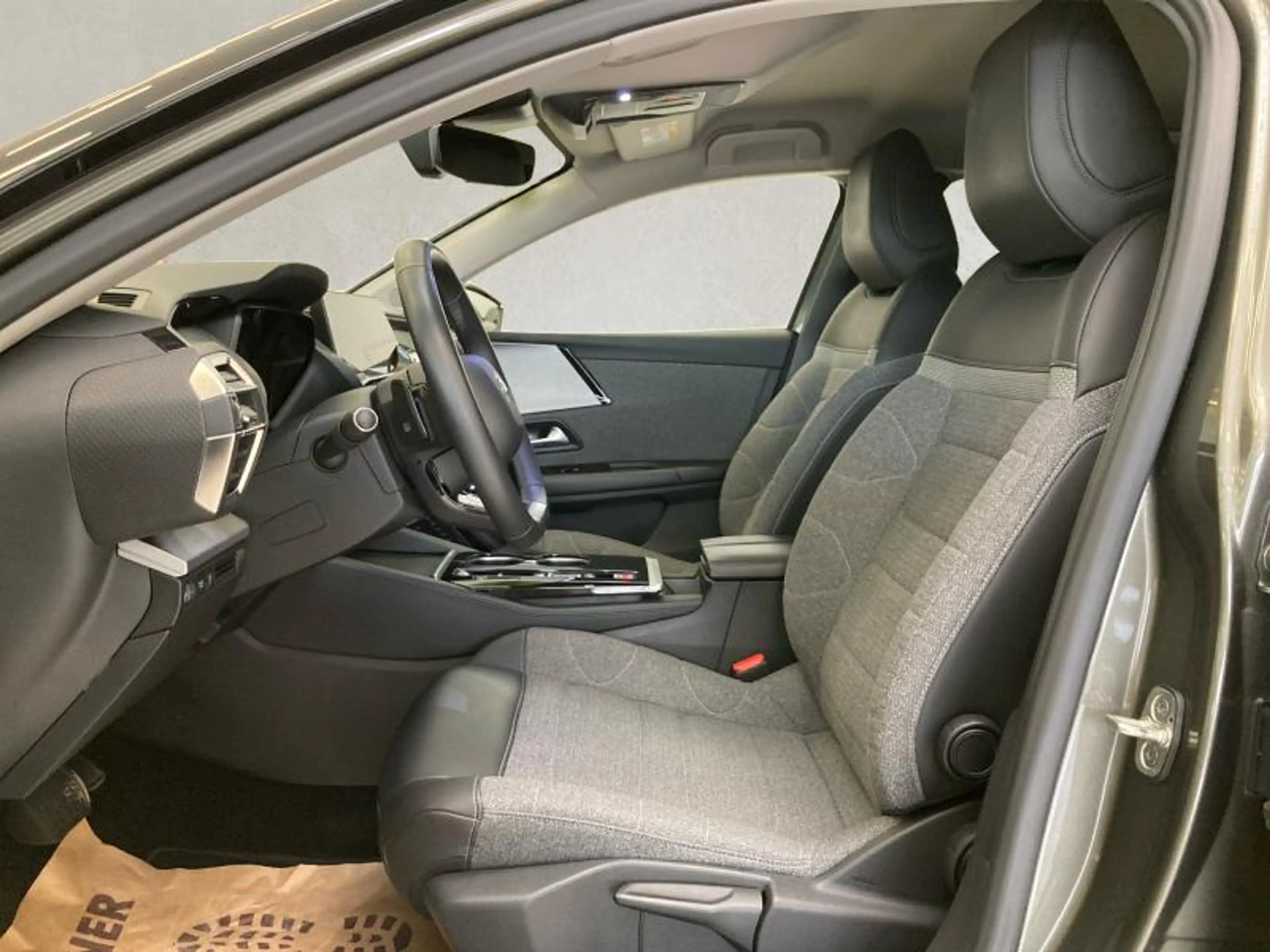 Citroen C5 X *** FEEL PHEV *** — photo 10