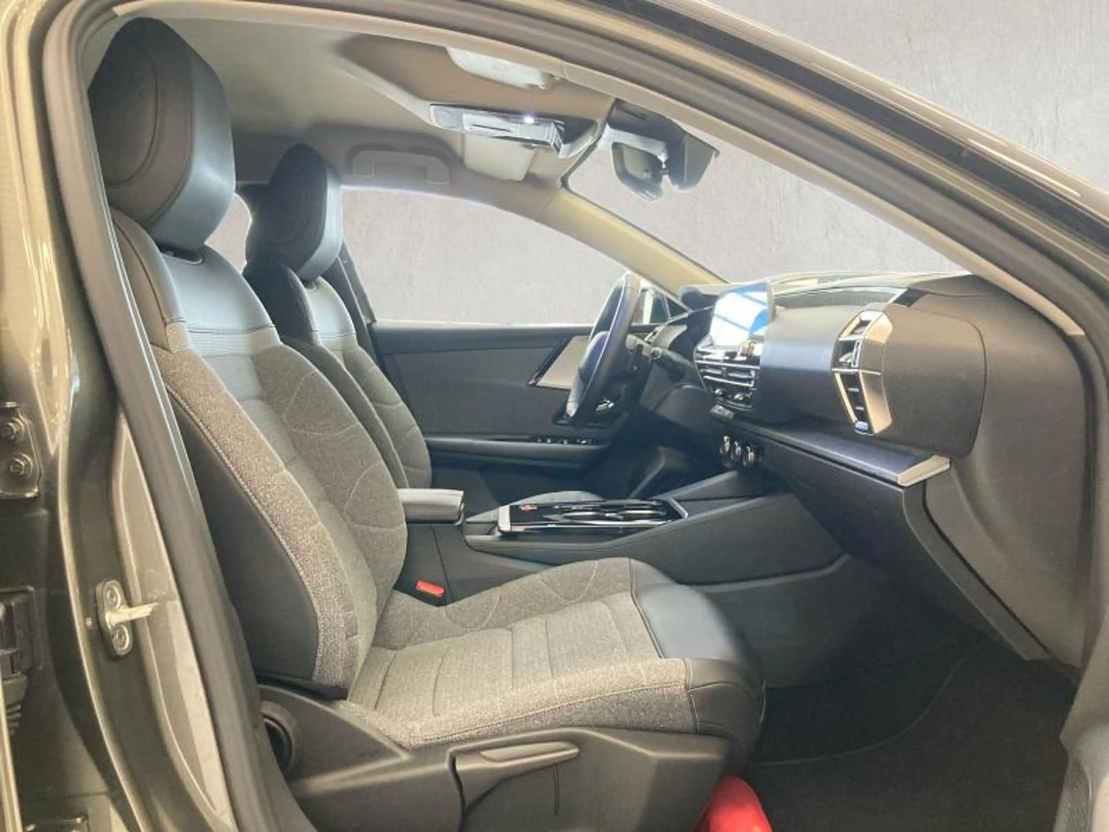 Citroen C5 X *** FEEL PHEV *** — photo 11