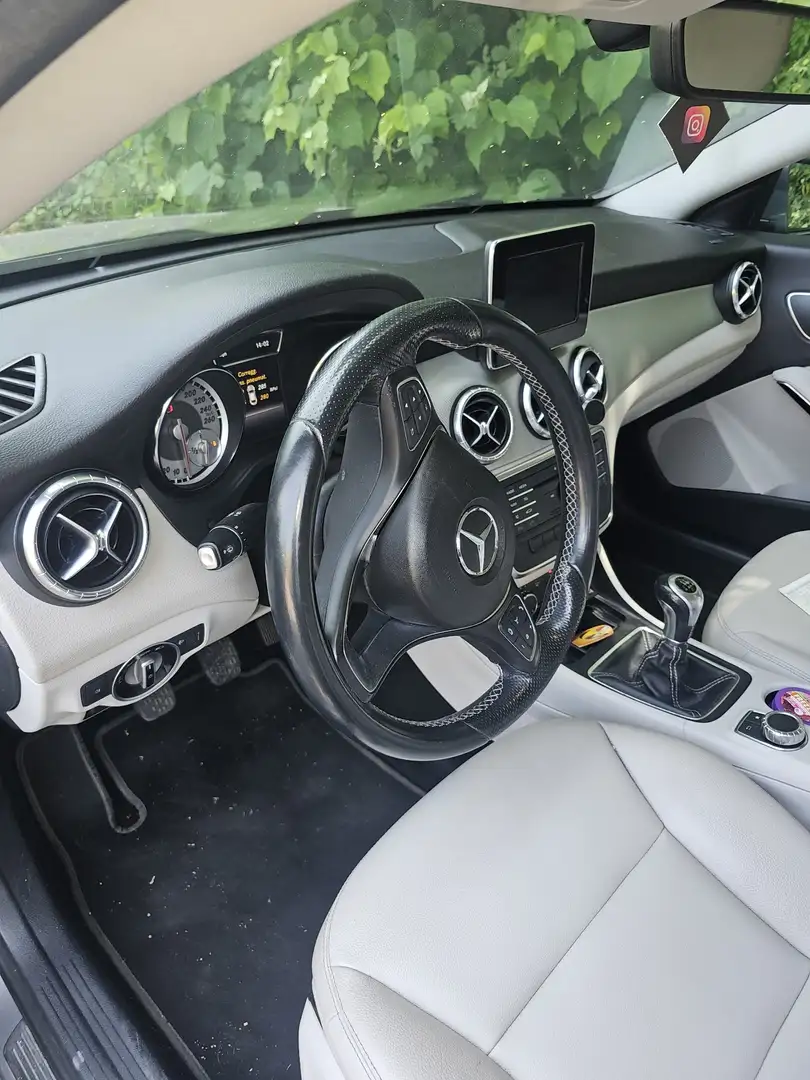 Mercedes-Benz CLA 200 d (cdi) Sport - 2