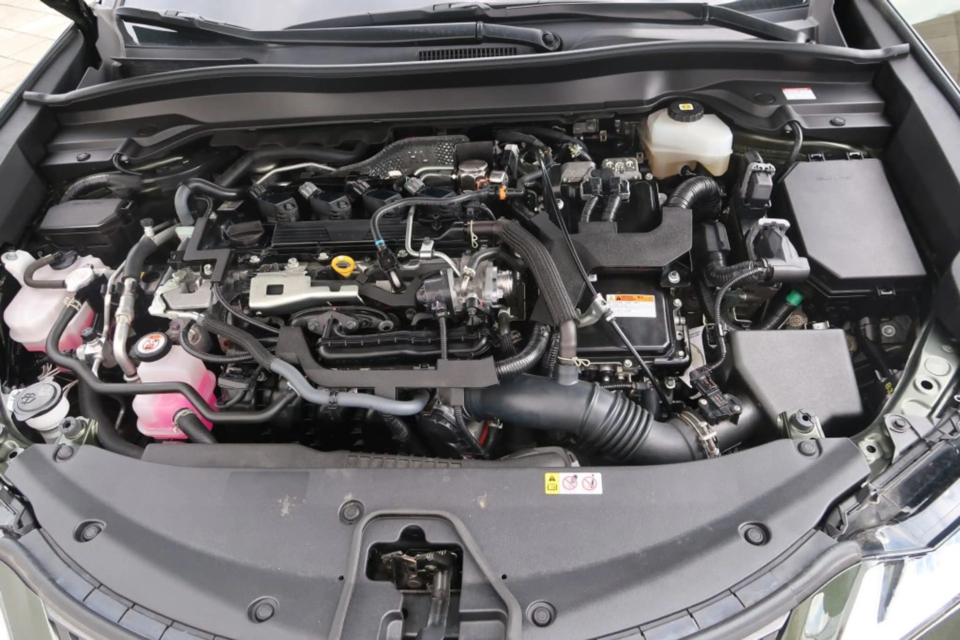 Lexus UX 250h Style Edition — photo 15
