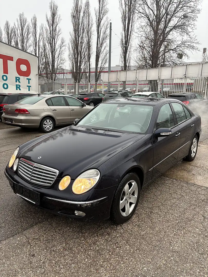 Mercedes-Benz E 220 CDI Blau - 1