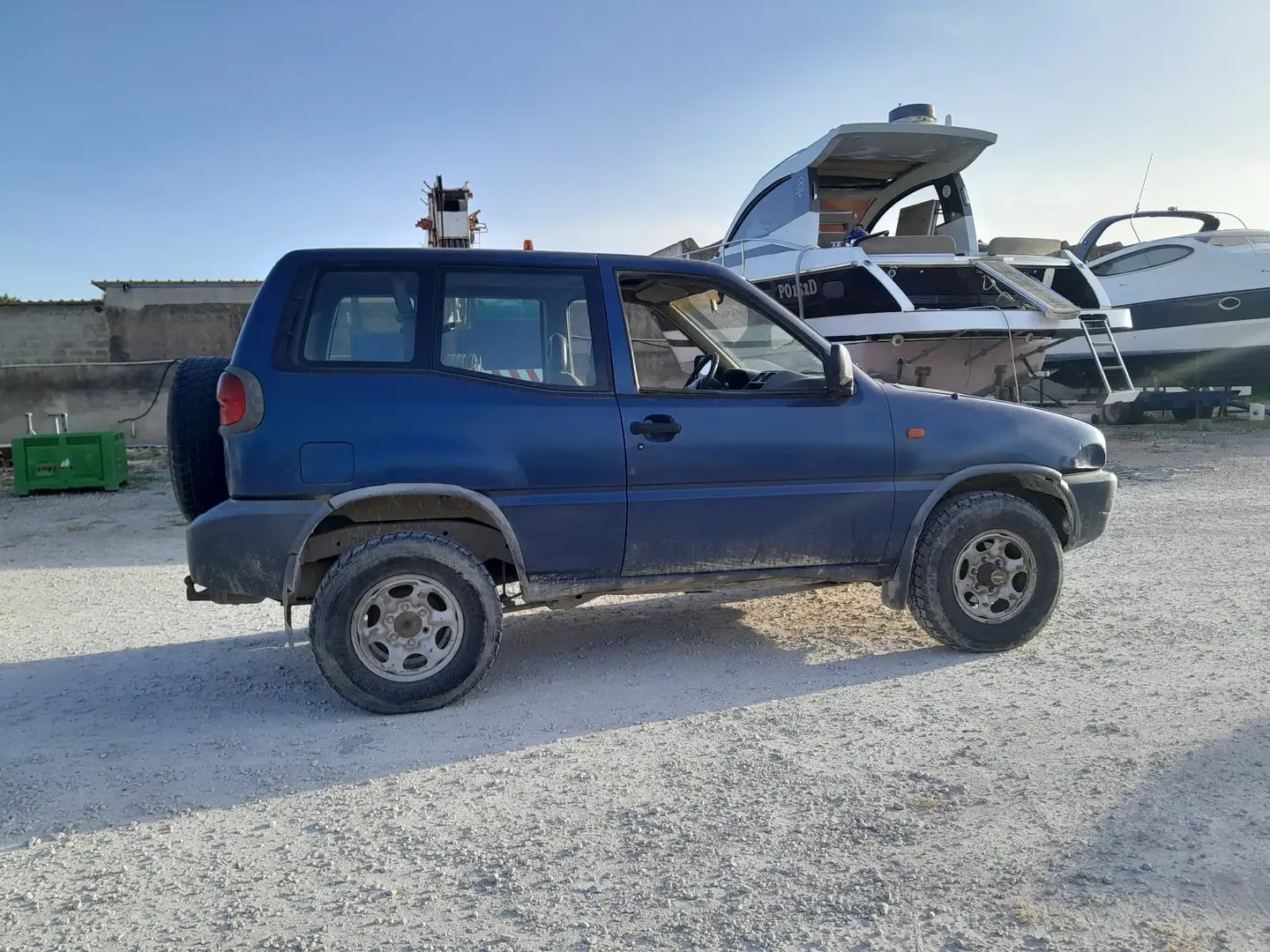 Nissan Terrano 3p 2.7 td - 2