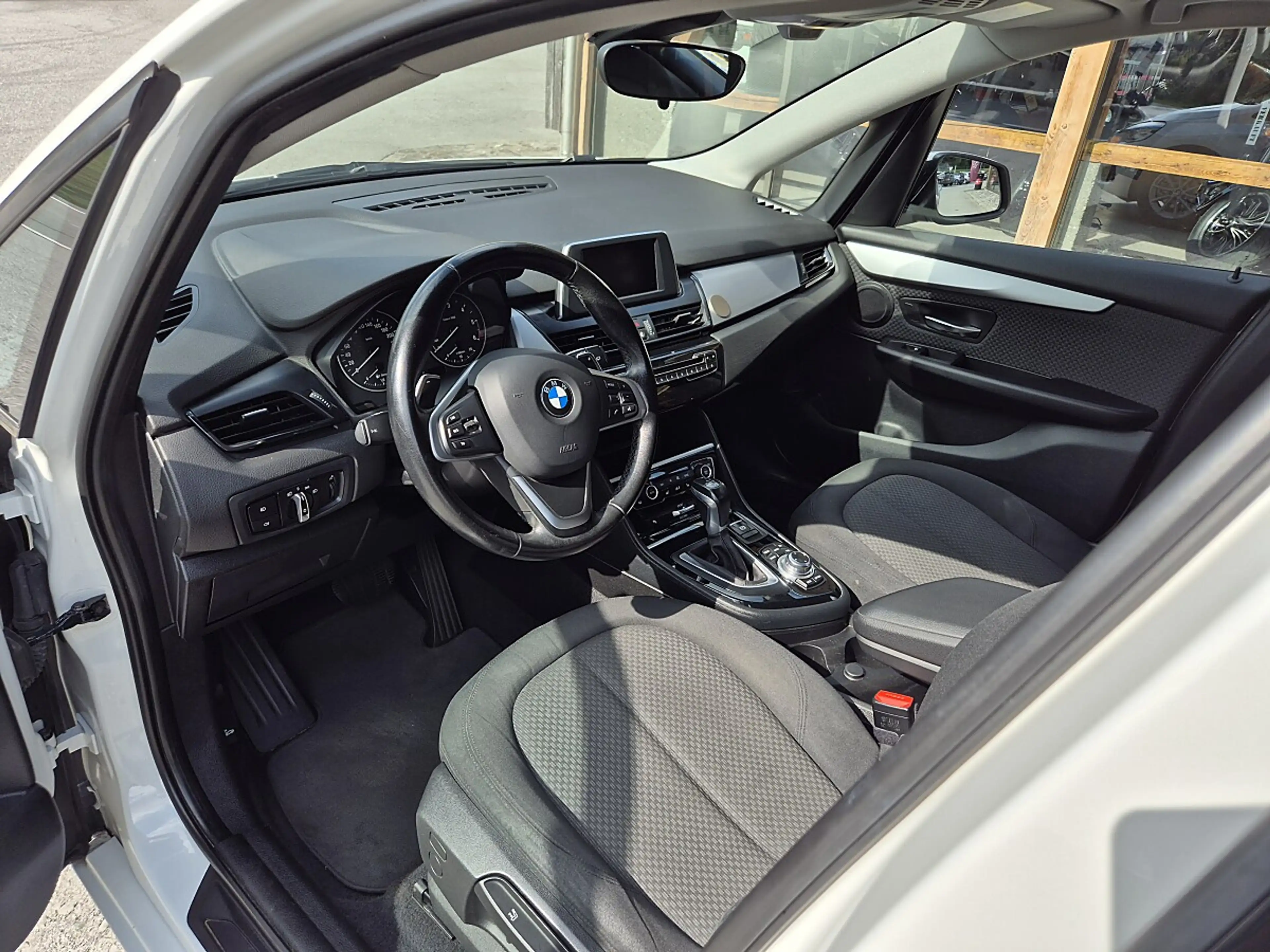 BMW 218 d Active Tourer Aut. — photo 9