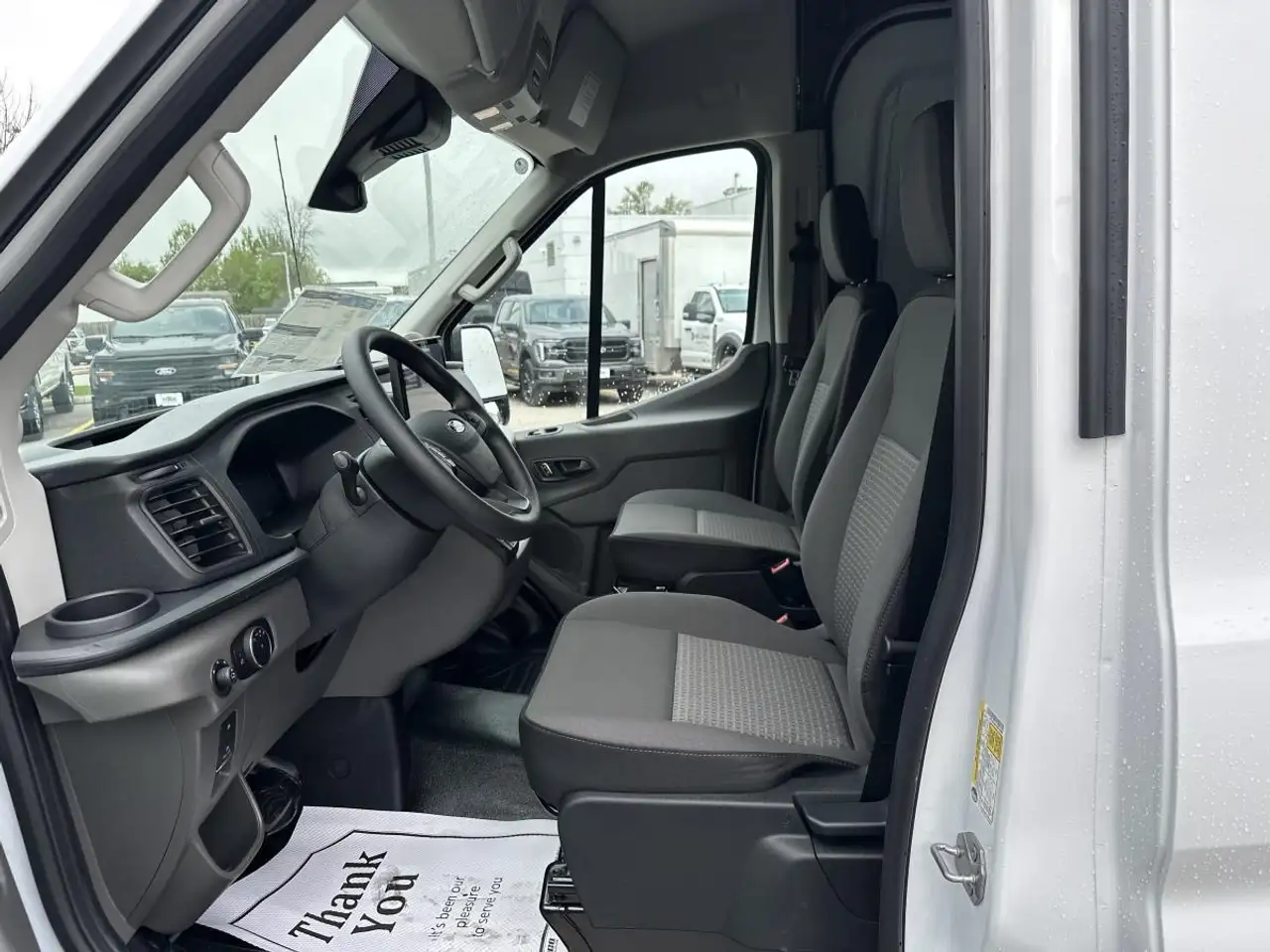 Ford Transit Cargo Van снимка Ford Transit Cargo Van