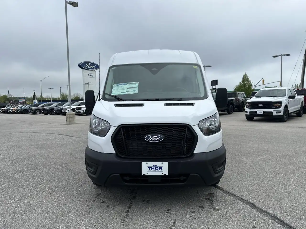 Ford Transit Cargo Van снимка Ford Transit Cargo Van
