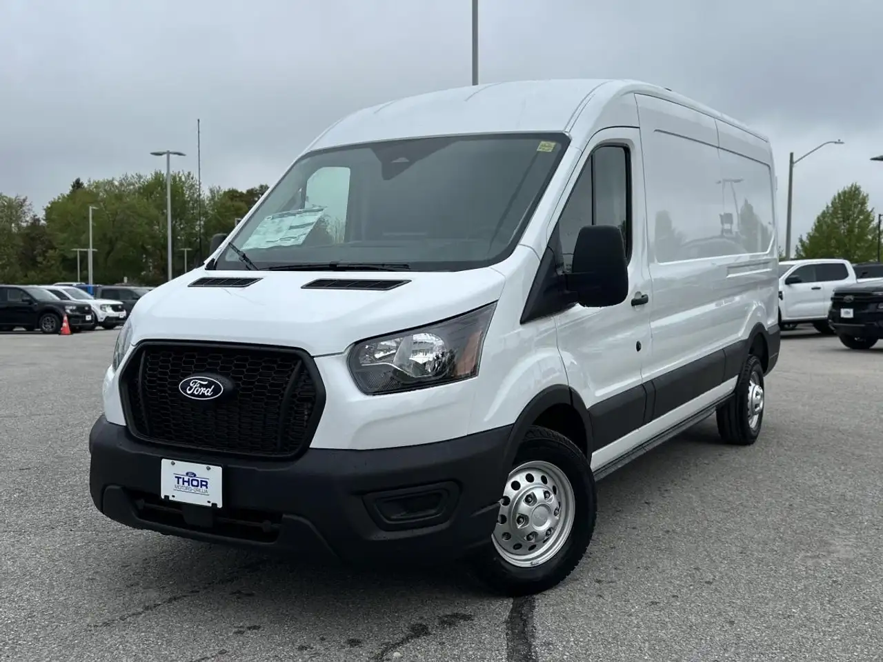 Ford Transit Cargo Van снимка Ford Transit Cargo Van