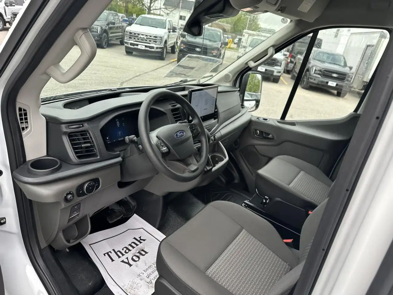 Ford Transit Cargo Van снимка Ford Transit Cargo Van