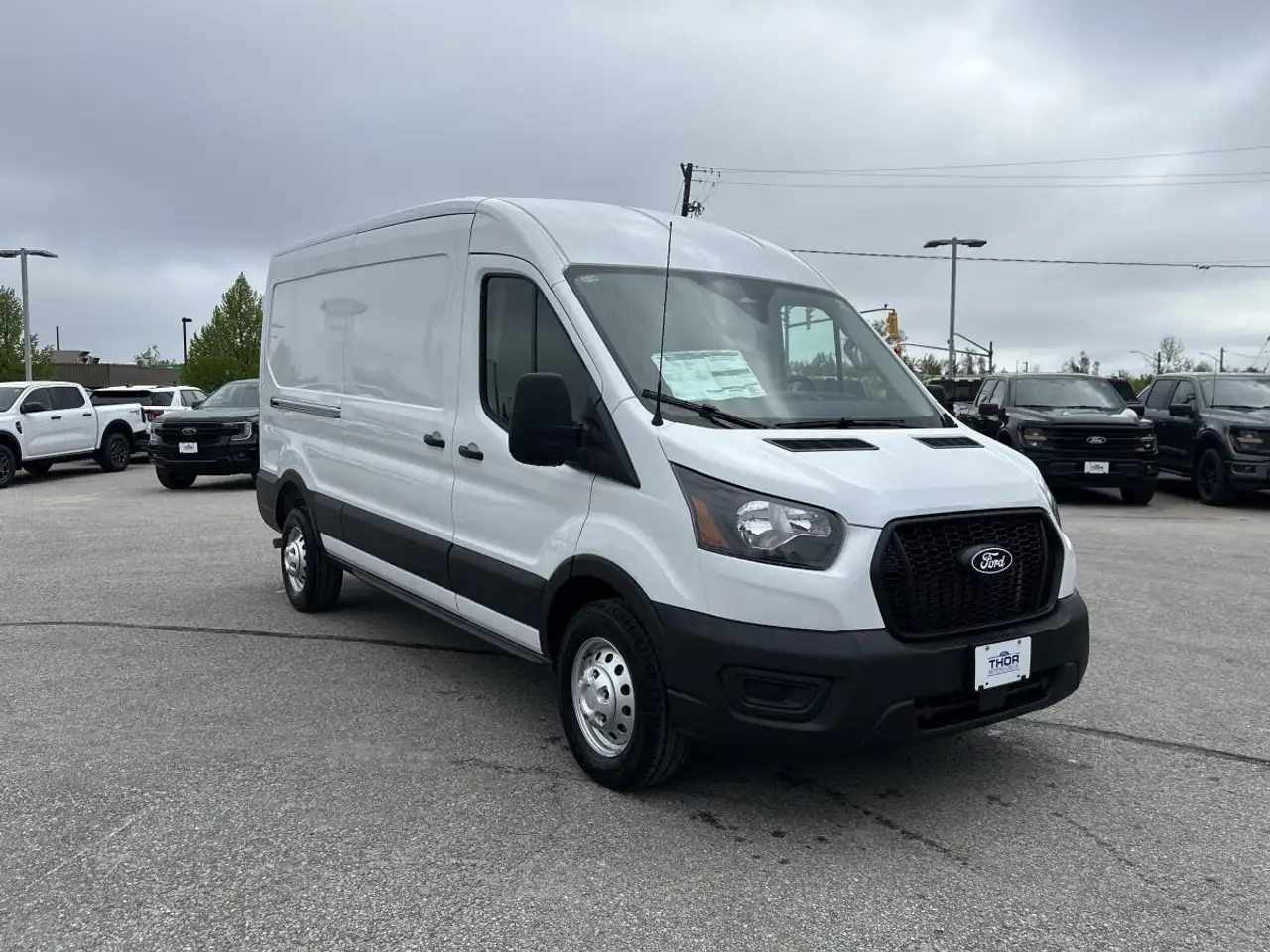 Ford Transit Cargo Van снимка Ford Transit Cargo Van