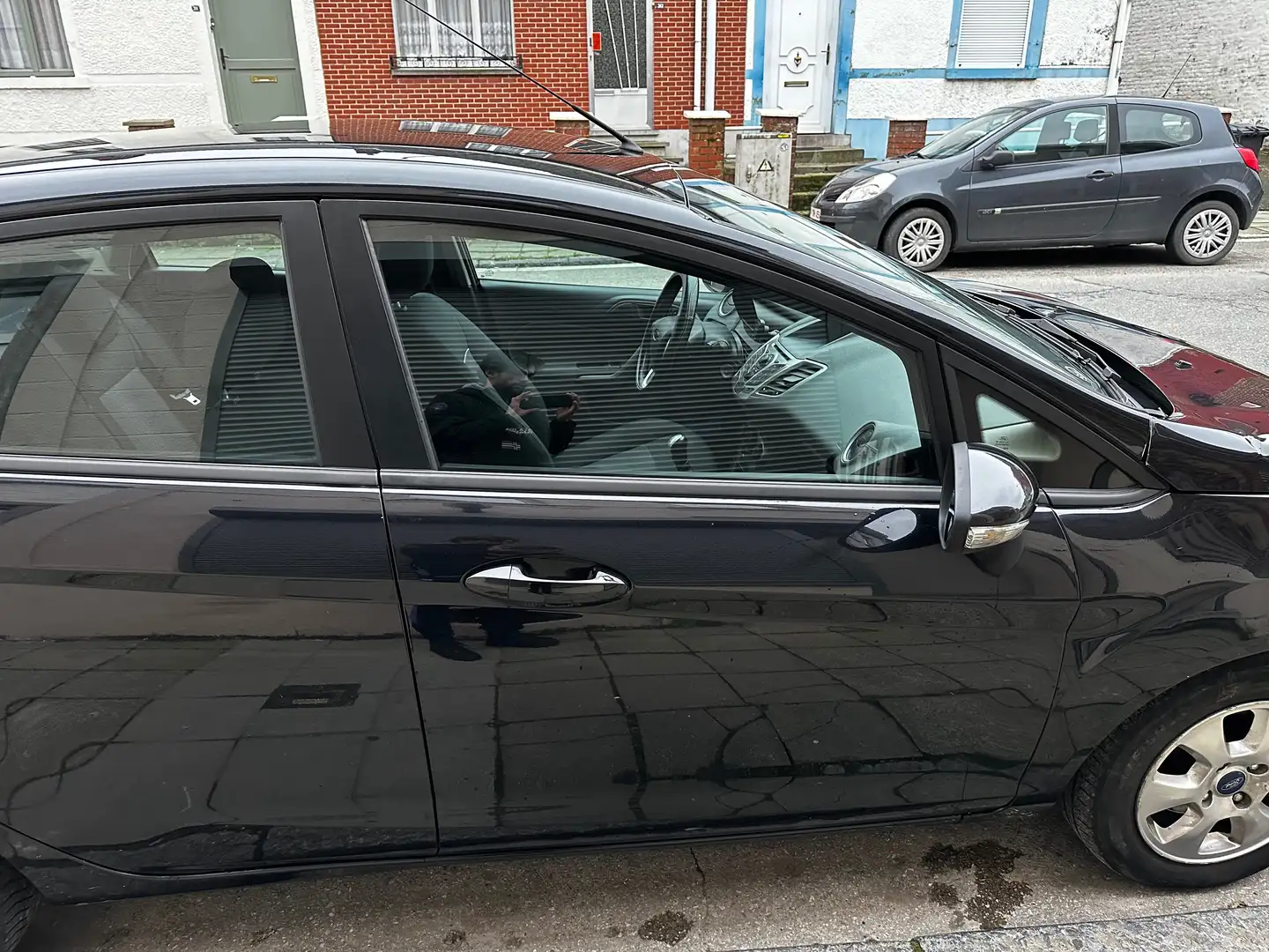 Ford Fiesta Fiesta 1.6 TDCi 90 DPF ECOnetic Noir - 1