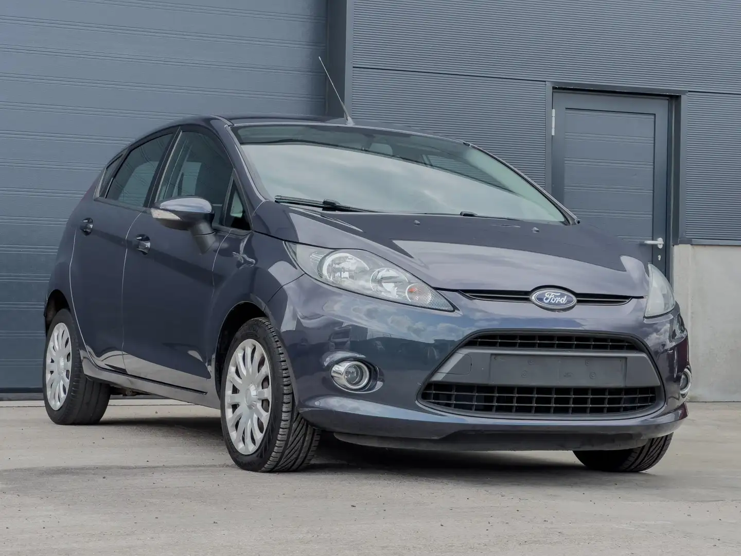 Ford Fiesta 1.2 BENZINE / AIRCO / BLEUTHOOT / GARANTIE Grey - 1